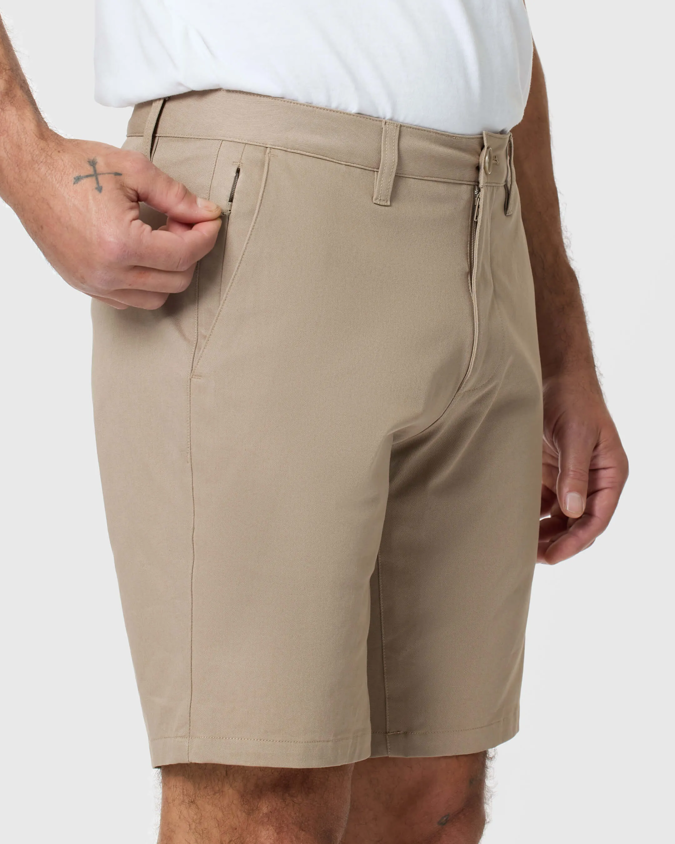 9" Khaki Classic Twill Shorts